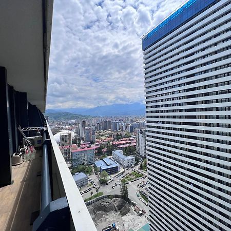 Cozy City Apartments In Orbi Батуми Экстерьер фото